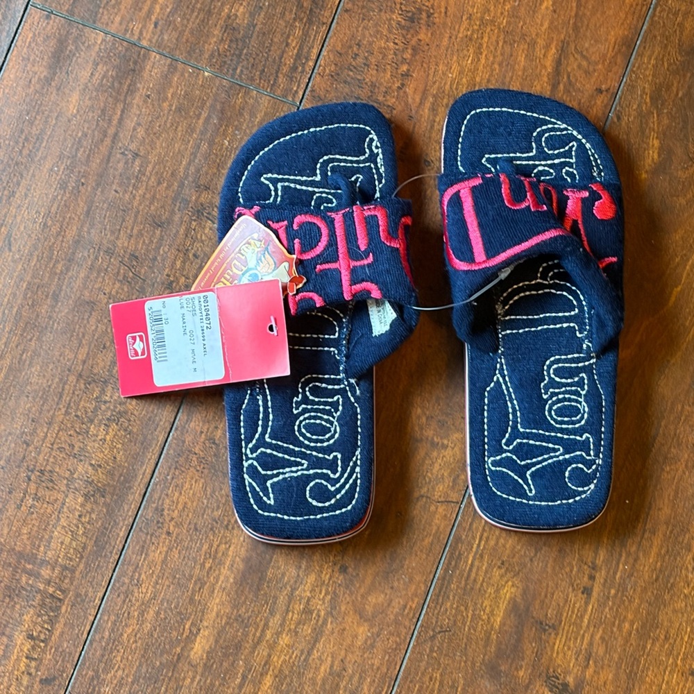 NWT Von Dutch Kids Navy and Red Slides Sandals Sz Medium